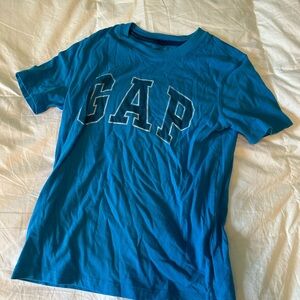 GAP tshirt